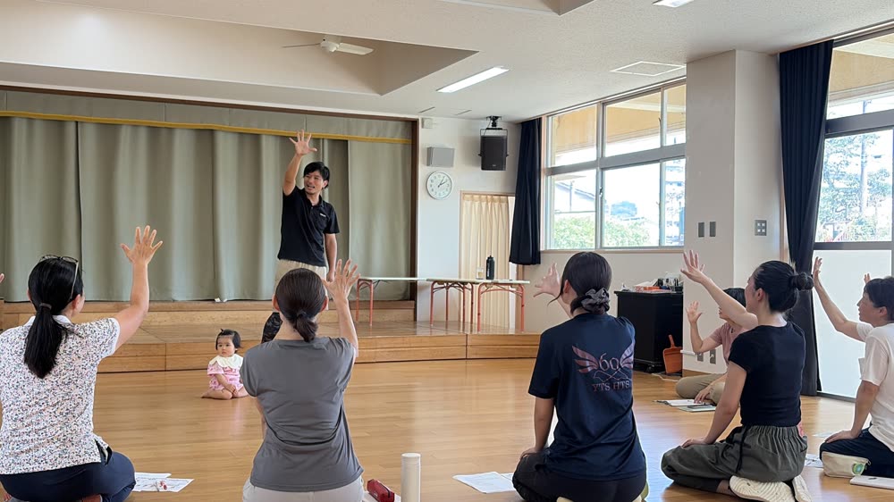 講習会で受講者が実践している様子
